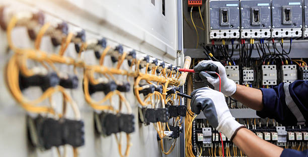 Professional Electrician technician working in Boulder, MT